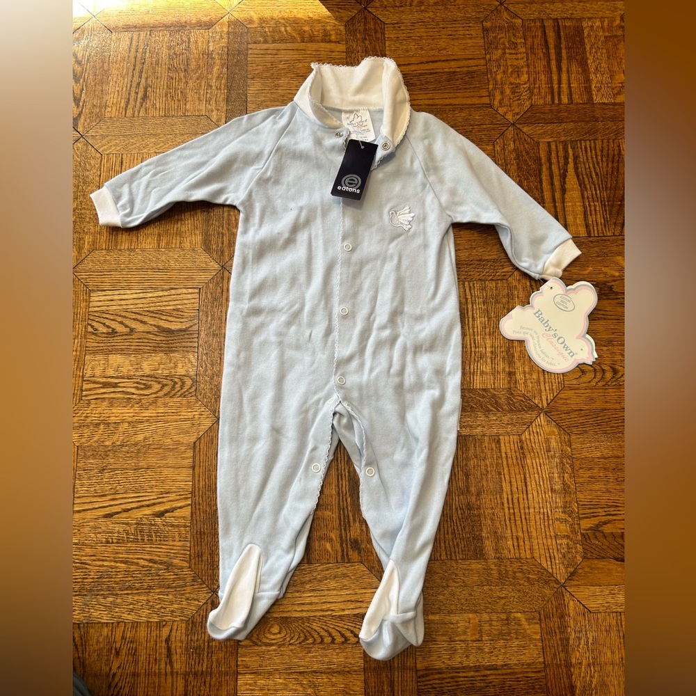 BNWT Easton’s onsie size 12 months